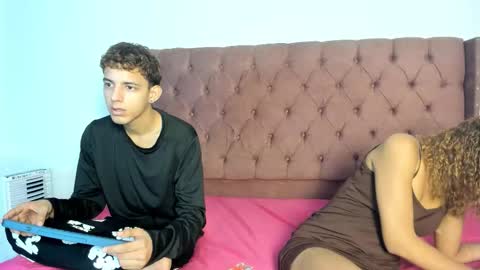 Snapshot of smiths_couple chatting on 25, 11, 2025 JONH SMITH AND ALIX SMITH online show from 25, 11, 2025