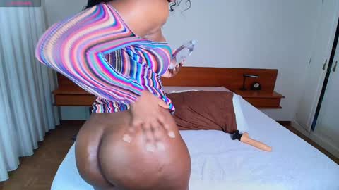 Shani Smith online show from 28, 12, 2024