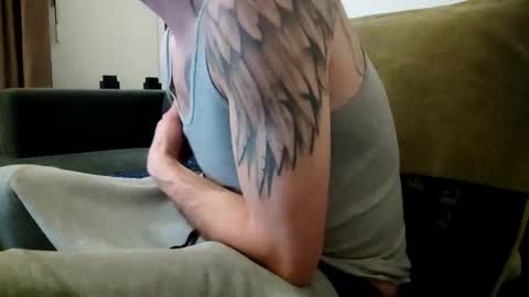 Smokeandwatching online show from 4, 2, 2025