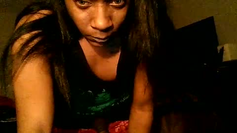 SmokeGoddess35 online show from 4, 1, 2025