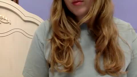 Snapshot of smokeshow3 chatting on 28, 12, 2024 smokeshow3 online show from 28, 12, 2024