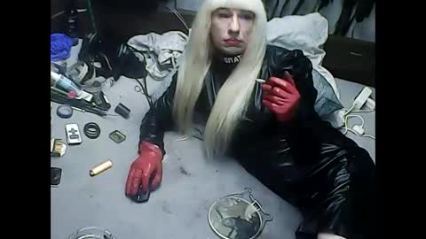 Snapshot of smokeslut365 chatting on 8, 1, 2025 smokeslut365 online show from 8, 1, 2025