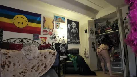 Snapshot of smokihippi chatting on 26, 2, 2025 Big Dawg online show from 26, 2, 2025
