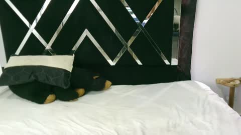 Daniel Aston online show from 8, 1, 2025