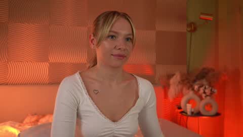 Snapshot of snow_is_falling chatting on 28, 12, 2024 Candice Snow online show from 28, 12, 2024