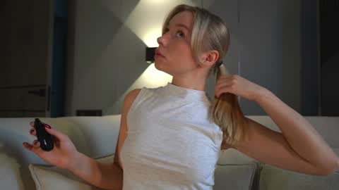 Snapshot of snow_is_falling chatting on 23, 1, 2025 Candice Snow online show from 23, 1, 2025