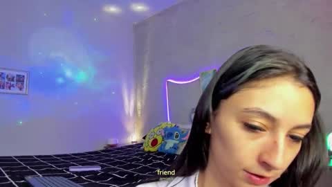 snowbabyxox online show from 11, 11, 2025