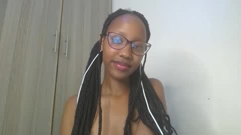 snowfox254 online show from 20, 10, 2025