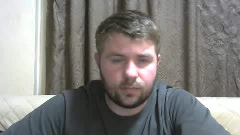 Snapshot of snowyqred chatting on 23, 9, 2025 Arthur online show from 23, 9, 2025