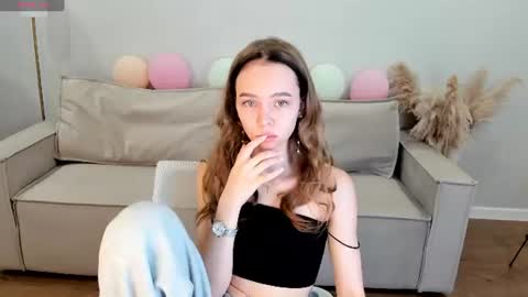 Snapshot of sofa_vleifo chatting on 6, 7, 2026 Sofa online show from 6, 7, 2026