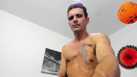 SOFI AND SANTY online show from 2, 11, 2025