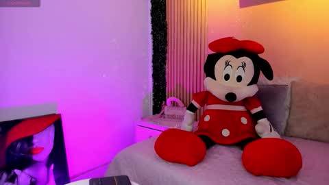 sofi_cuttie online show from 14, 12, 2025