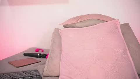 Snapshot of sofi_decker chatting on 11, 9, 2025 Sofia online show from 11, 9, 2025