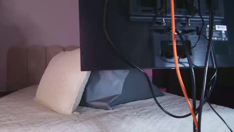 Snapshot of sofi_decker chatting on 14, 11, 2025 Sofia online show from 14, 11, 2025