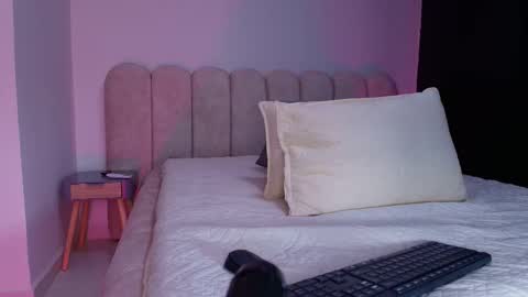 Snapshot of sofi_decker chatting on 15, 11, 2025 Sofia online show from 15, 11, 2025