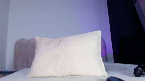 Snapshot of sofi_decker chatting on 5, 12, 2025 Sofia online show from 5, 12, 2025