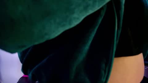 Sofi Noa online show from 17, 11, 2025