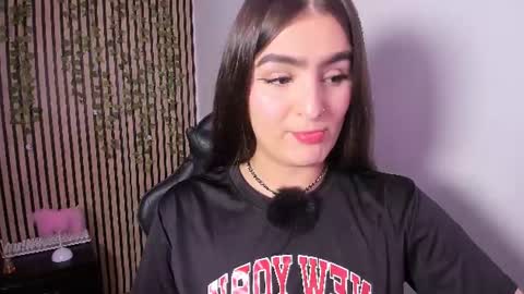 Snapshot of sofia44 chatting on 9, 6, 2026 Skarlett online show from 9, 6, 2026