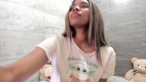 sofia86379 online show from 15, 12, 2024