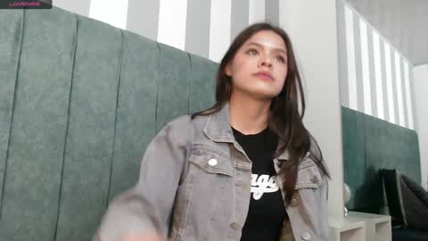 Snapshot of sofia_claark chatting on 4, 1, 2025 Sofi online show from 4, 1, 2025