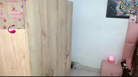 Snapshot of sofia_gold_ chatting on 28, 1, 2025 sofia online show from 28, 1, 2025