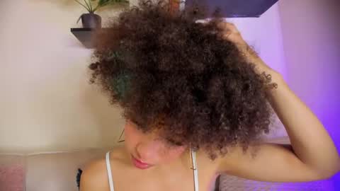 S O F I A  online show from 8, 4, 2026