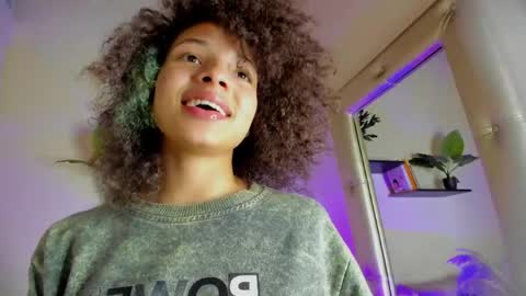 S O F I A  online show from 18, 4, 2026