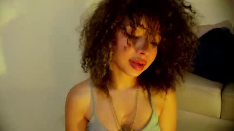 Snapshot of sofia_kay_ chatting on 28, 5, 2026 S O F I A online show from 28, 5, 2026