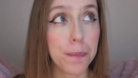     online show from 8, 10, 2025