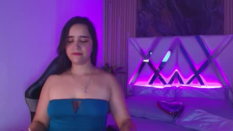 Sofia Saenz online show from 2, 12, 2025