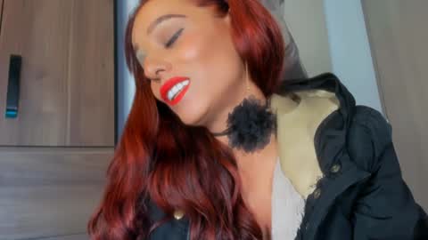 Snapshot of sofia_swett_03 chatting on 28, 12, 2024 laura online show from 28, 12, 2024