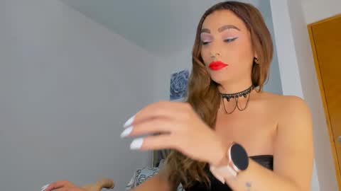 Snapshot of sofia_swett_03 chatting on 9, 3, 2025 laura online show from 9, 3, 2025