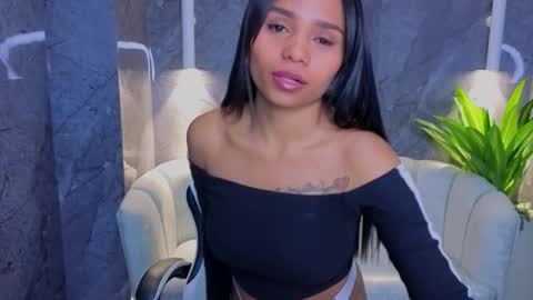 Snapshot of sofia_tx_ chatting on 18, 11, 2025 Online 800 to 1400 online show from 18, 11, 2025