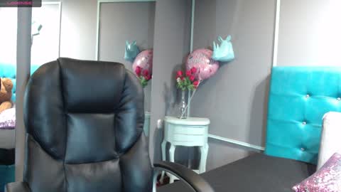 Sofa online show from 18, 1, 2025