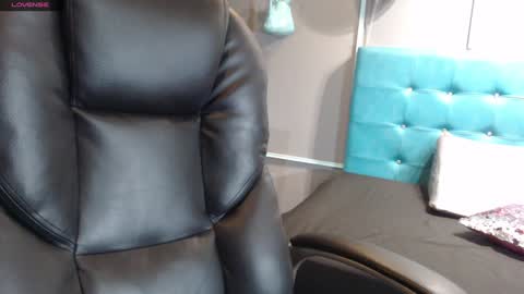 Sofa online show from 24, 1, 2025