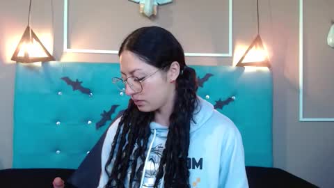 Sofa online show from 6, 10, 2025