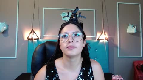 Sofa online show from 11, 10, 2025