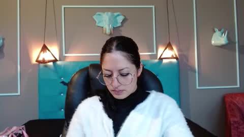 Sofa online show from 12, 10, 2025