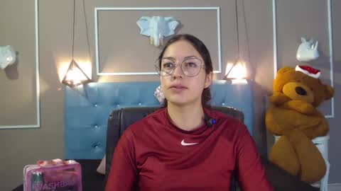 Sofa online show from 4, 12, 2025