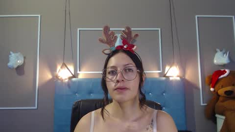 Snapshot of sofia_white3 chatting on 14, 12, 2025 Sofa online show from 14, 12, 2025
