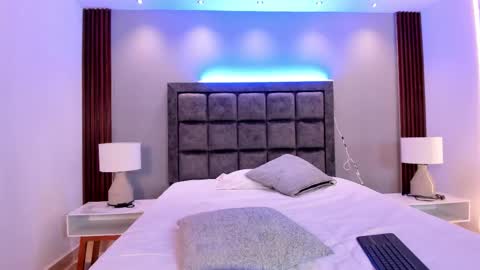 Sofia caramel online show from 9, 10, 2025