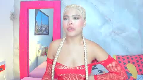 Snapshot of sofiacastillo01 chatting on 18, 6, 2026 sofiacastillo01 online show from 18, 6, 2026