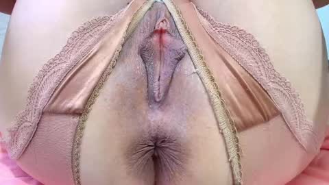 Sofiamillerrs online show from 2, 4, 2026