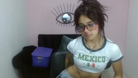 Snapshot of sofiasexygirl69 chatting on 22, 6, 2026 sofiasexygirl69 online show from 22, 6, 2026