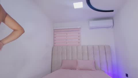 Snapshot of sofiavelezz_ chatting on 2, 2, 2026 Sofia Velez online show from 2, 2, 2026