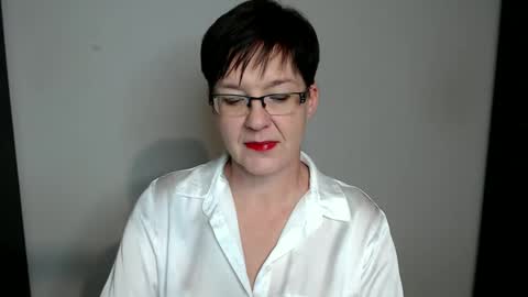 Sofie Velvet online show from 2, 12, 2024