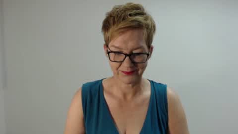 Snapshot of sofie_velvet chatting on 24, 7, 2026 Sofie Velvet online show from 24, 7, 2026
