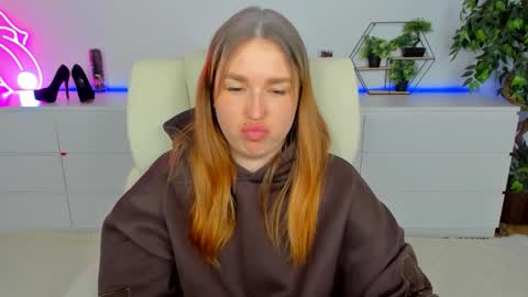 Snapshot of sofii_darling chatting on 5, 3, 2026 sofii_darling online show from 5, 3, 2026