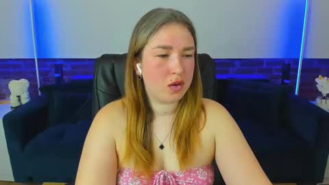 Snapshot of sofii_darling chatting on 17, 3, 2026 sofii_darling online show from 17, 3, 2026