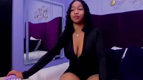 Snapshot of sofiifox chatting on 7, 1, 2025 sofiifox online show from 7, 1, 2025
